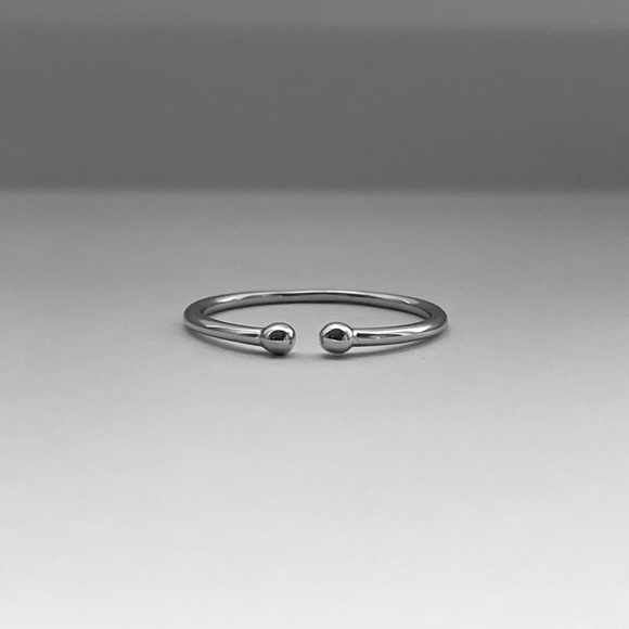 Sterling silver dainty stack ring, dainty ring, silver ring, midi ring, toe ring - Picture 8 of 12